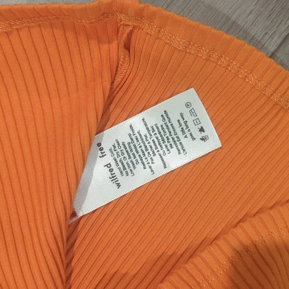 Wilfred free from Aritzia dress - Picture 4 of 4